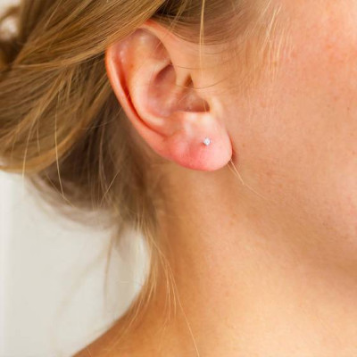 1 Boucle d'Oreille Solitaire Diamant GSI2, Or blanc 750 - Emanessence