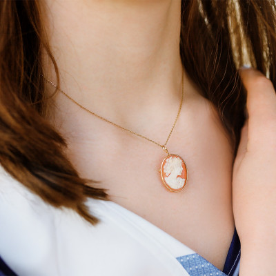 Pendentif Broche Camée Léa, Or jaune 750 - Emanessence