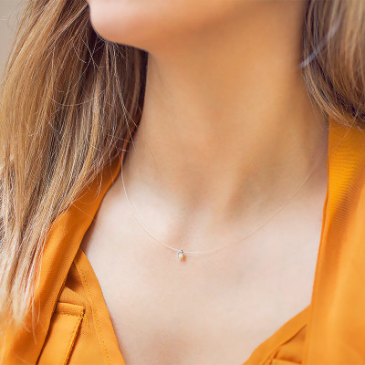 Collier fil nylon, Diamant H P1 (serti griffes) Or blanc 750 - Joelli