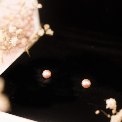 Puces d'oreilles perle de culture rose, Or jaune 750 - Emanessence