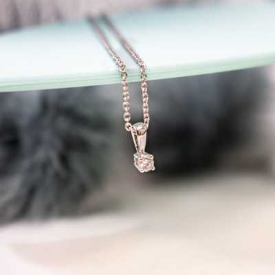 Pendentif diamant solitaire 4 griffes, Or blanc 750 - Emanessence