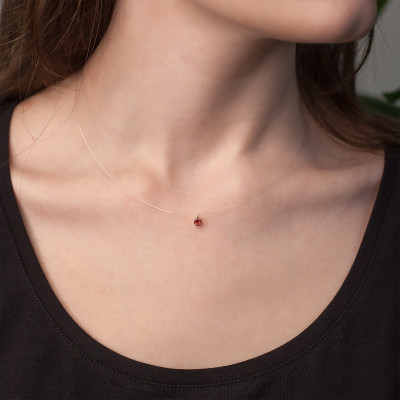 Collier fil nylon serti griffe, Grenat et Or blanc 375 - Aurora