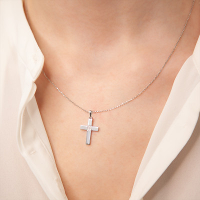 Pendentif Croix, Or Blanc 375 & Diamants 0,03 carat, 26x13 mm - Juweel
