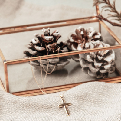 Collier Croix, Or jaune 375 - Emanessence