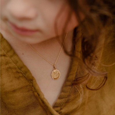 Médaille La Vierge et l'Enfant, Or jaune 750, 16 & 18mm - Augis