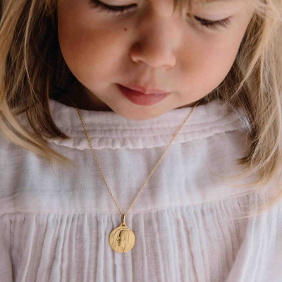 Médaille Vierge Rêveuse Auréolée, Or Jaune 750, 16 à 20mm - Augis