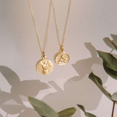 Médaille Céleste Ange Raphaël Pensif, Or Jaune 375, 14mm - Augis