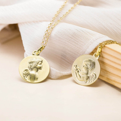 Médaille Ange à la colombe, Or Jaune 375, 16mm - Emanessence