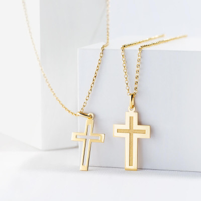Pendentif Croix Latine Ajourée, Or Jaune 375, 22x15mm - Emanessence