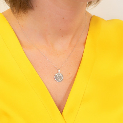 Médaille Vierge à l'Enfant Tendre, Or Blanc, 15mm - Lucas Lucor
