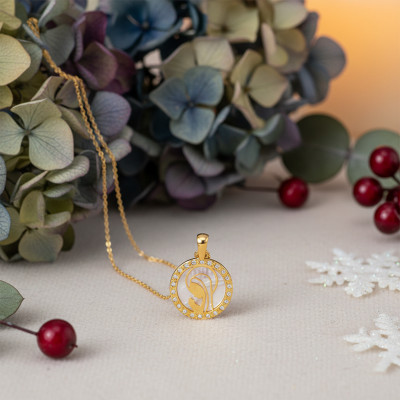 Médaille Vierge en Prière, Nacre & Zircons, Or Jaune 375, 13mm - Vandona