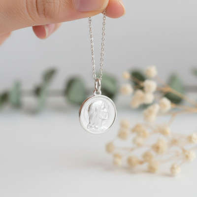 Médaille Christ Visage Serein, Or blanc 750, 19mm - Emanessence