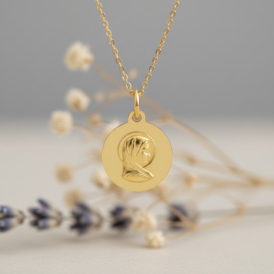 Médaille Vierge Bienveillante Sablée, Or Jaune, 16 mm - Lumiosa