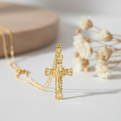 Croix Christ Filigrane, Or Jaune 750, 42x27 mm - Lumiosa