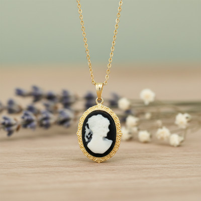 Pendentif Camée Grand Modèle, Plaqué or & Résine Noire - Emanessence