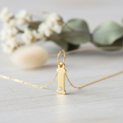 Pendentif lettre I, Or jaune 750 et diamant - Emanessence
