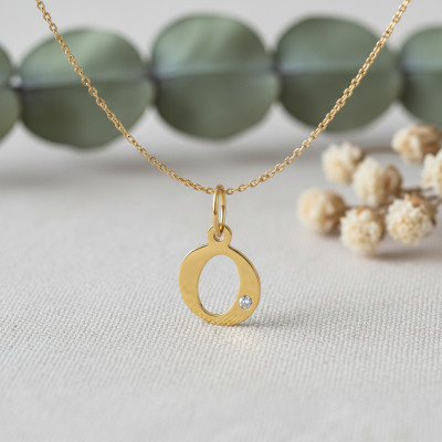 Pendentif lettre O, Or jaune 750 et diamant - Emanessence