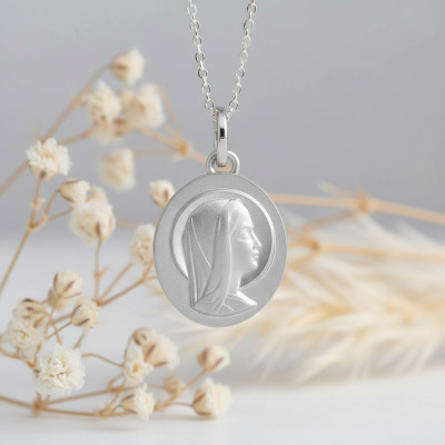 Médaille Sainte Vierge de profil, Or blanc 375, 13x14mm - Emanessence