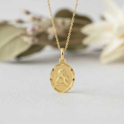 Médaille Ovale Facettée Ange Raphaël, Or Jaune 375, 17x13 mm - Emanessence