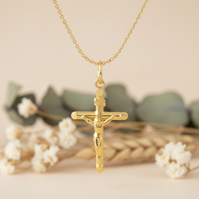 Croix du Christ, Or jaune 750, 21x40mm - Emanessence