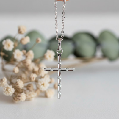 Croix cannelée, Or blanc 750, 18x12mm - Emanessence