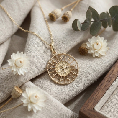 Médaille Colombe ajourée, Plaqué or, 17mm - Lumiosa
