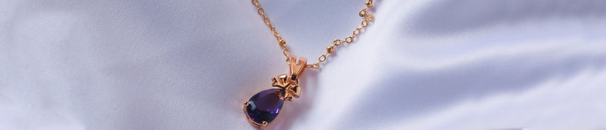 Collier pierre