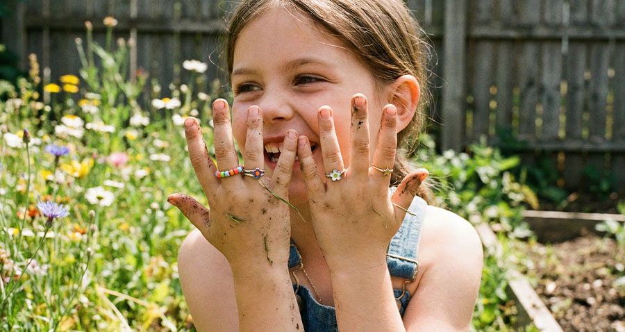 Lot De 10 Bagues Pour Enfants - Plusieurs Tailles Différentes - Neuf Sans Emballage