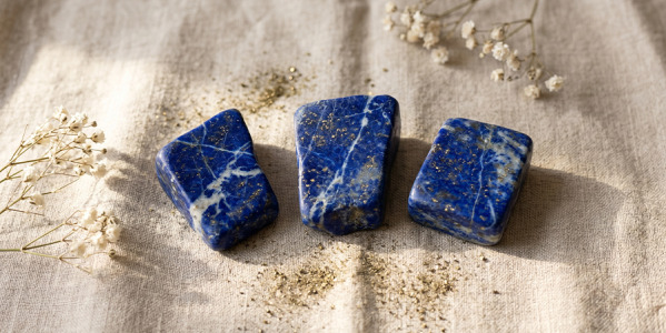 Pierres fines : tout savoir sur le lapis-lazuli