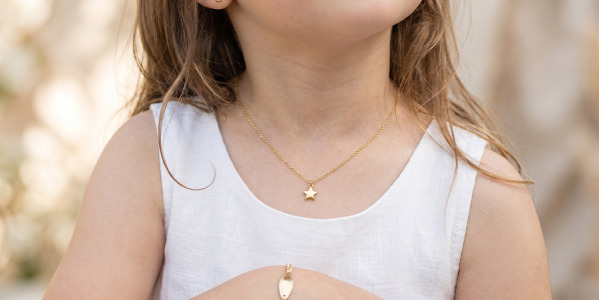 Les différents types de bijoux à offrir pour un enfant