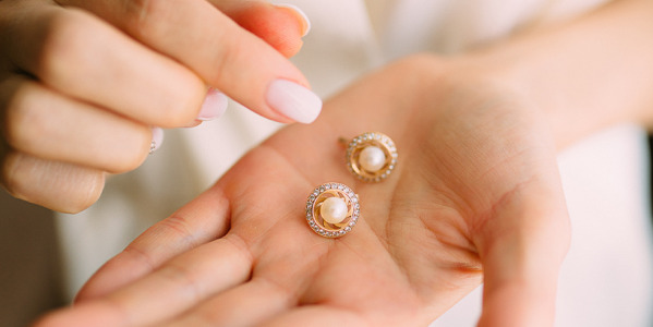 Comment bien choisir ses boucles d'oreilles pour femmes ?