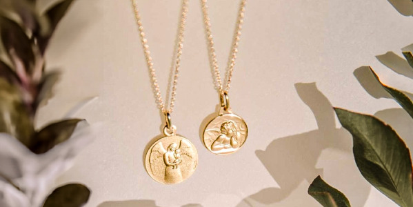 Quand et pourquoi offrir une médaille ange ?